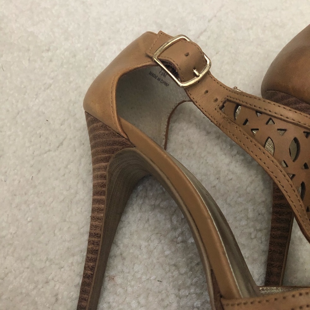 Shoes - Picture 2 of 2